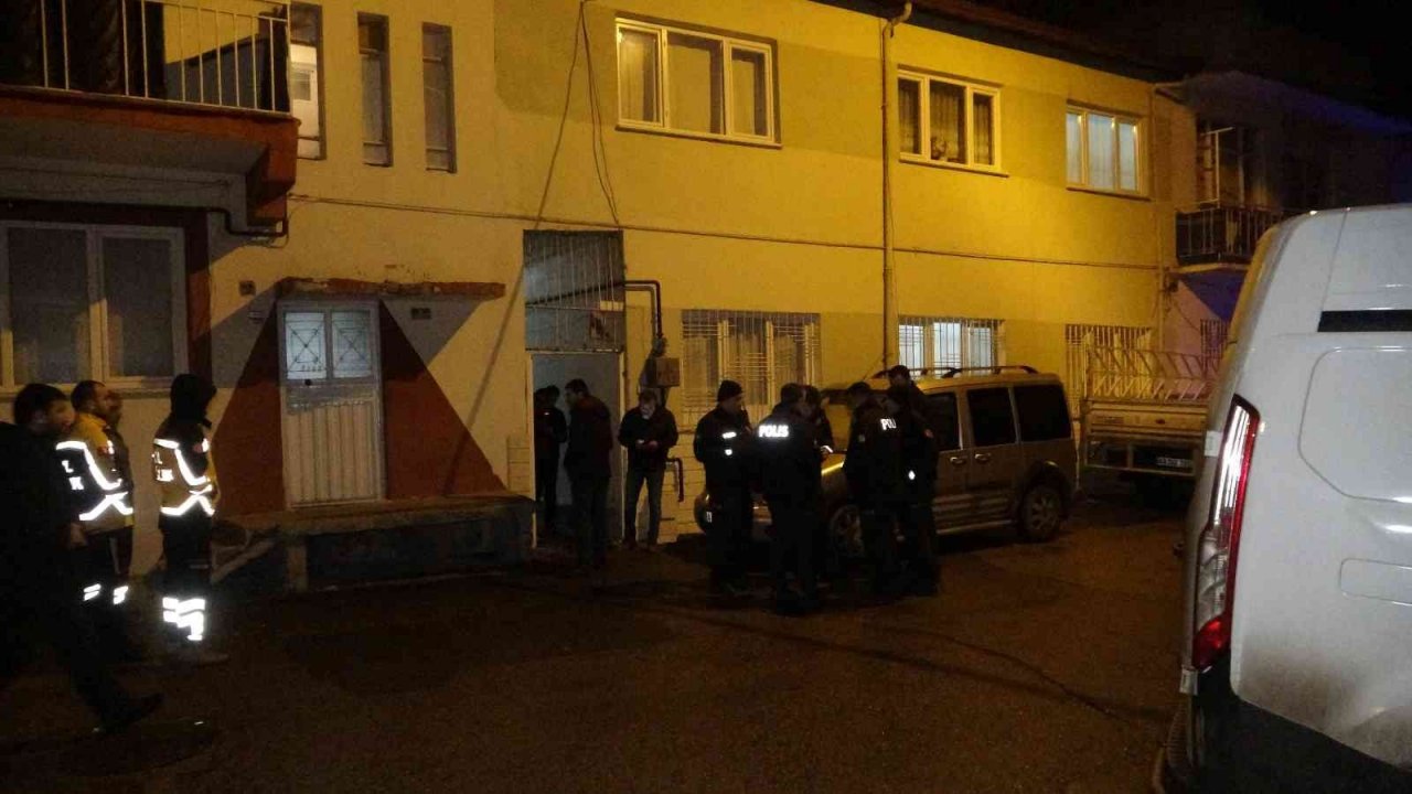 Eşi tarafından öldürülen hamile kadın defin edildi