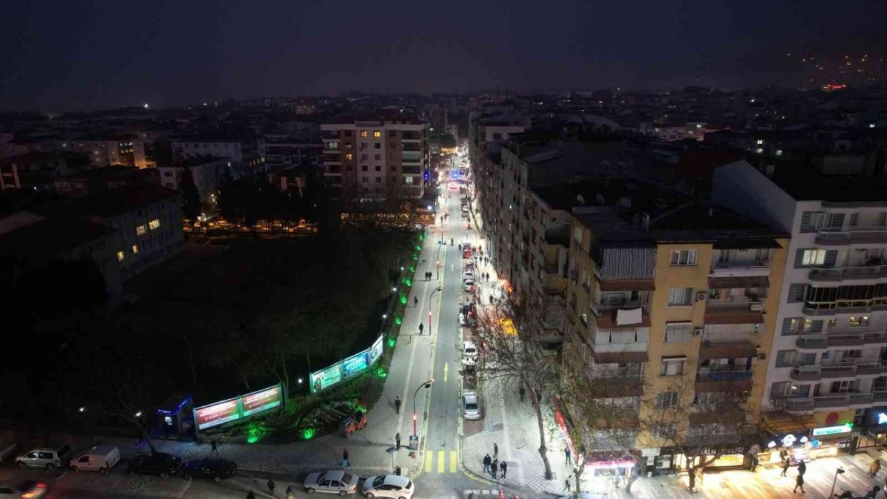 Manisa’nın prestij caddeleri esnafın konforunu arttırdı