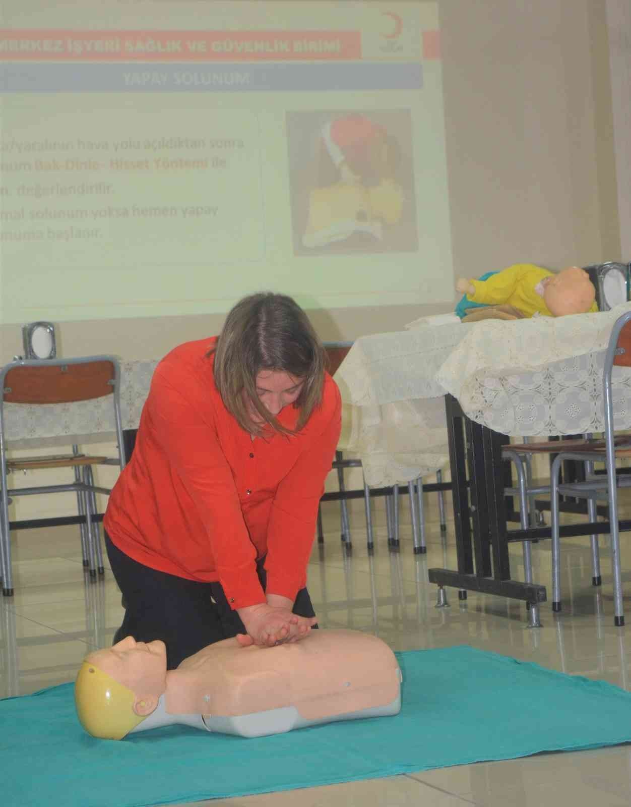 Silifke’de adliye personeline ilk yardım eğitimi