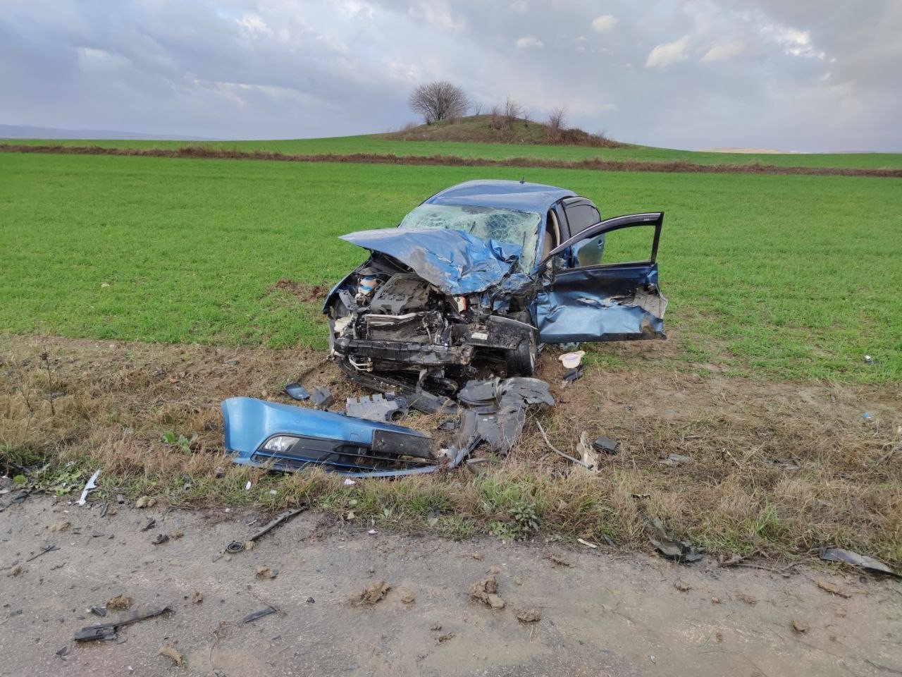 Tekirdağ’da otomobil ile kamyonet çarpıştı: 2 yaralı