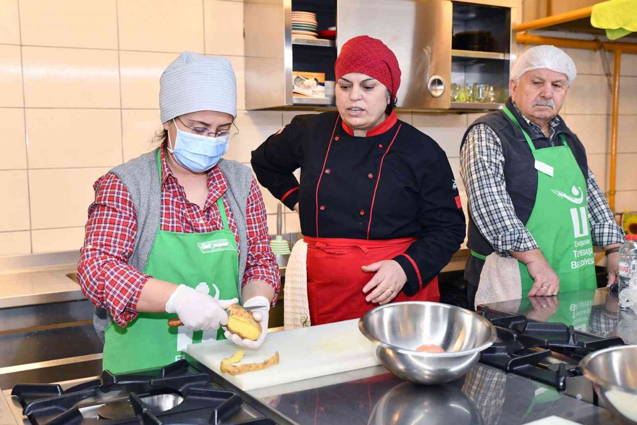 Mutfaktaki yeteneklerini geliştiriyorlar