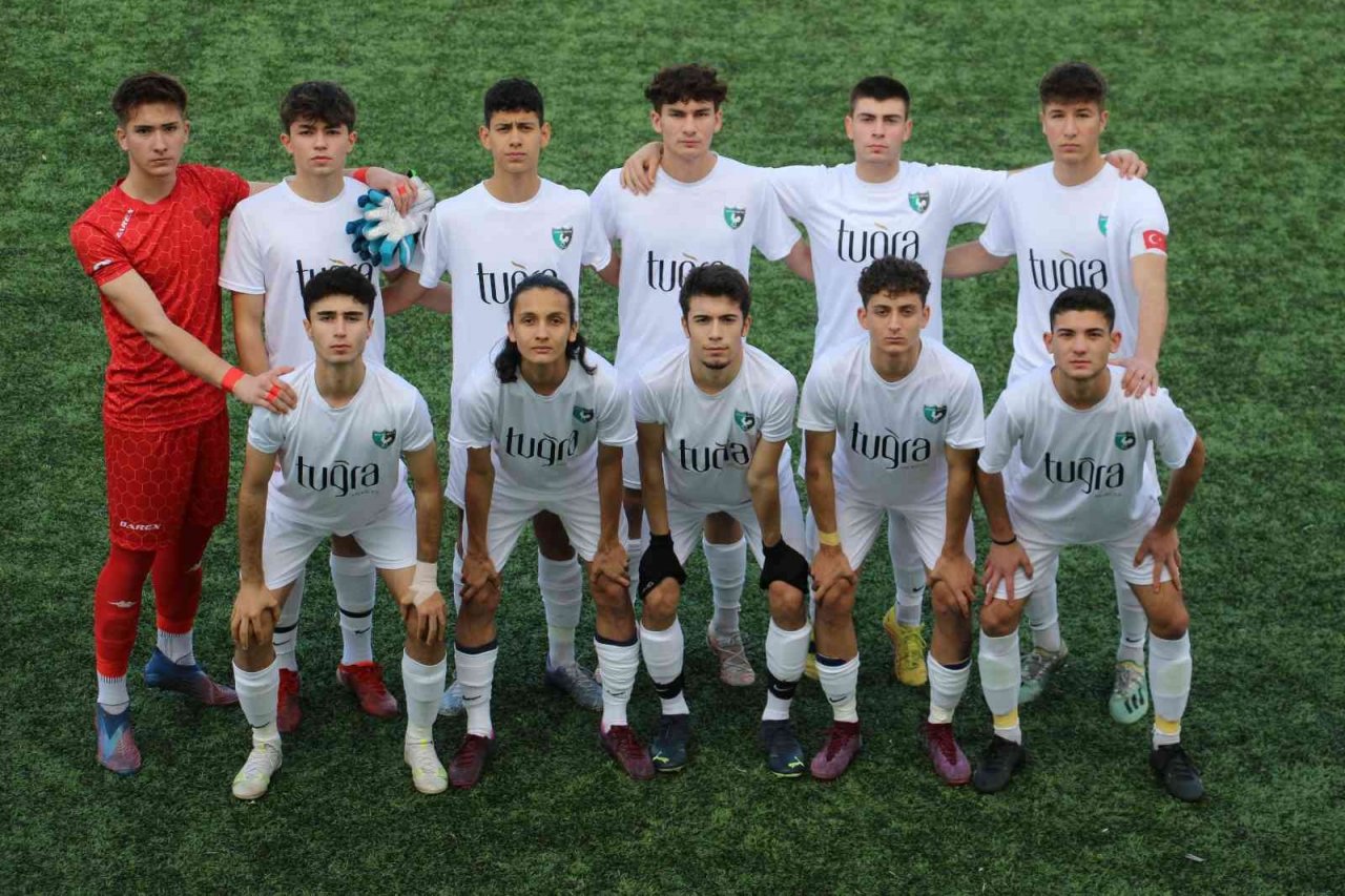 Denizlispor U17’de lider Manisa’yı puansız gönderdi