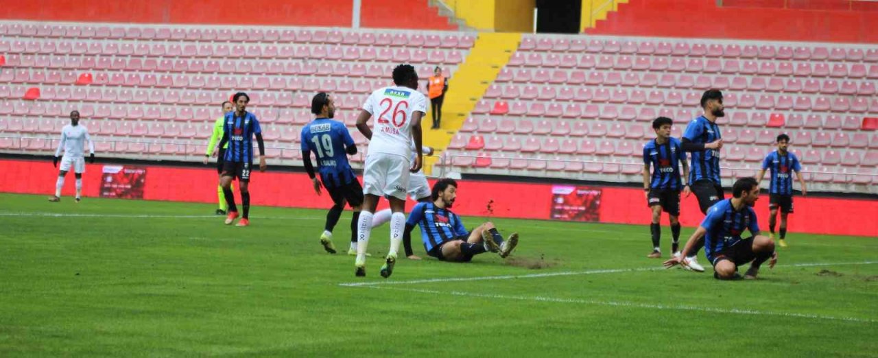 Ziraat Türkiye Kupası: DG Sivasspor: 3 - Karacabey Belediyespor: 0