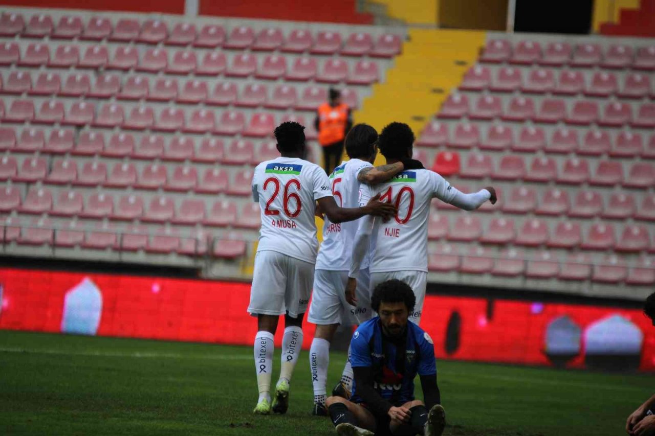 Ziraat Türkiye Kupası: DG Sivasspor: 3 - Karacabey Belediyespor: 0