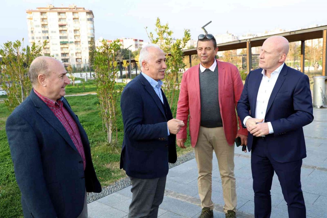 Akdeniz’de geri dönüşüm malzemeleri çocuk parkına dönüşüyor