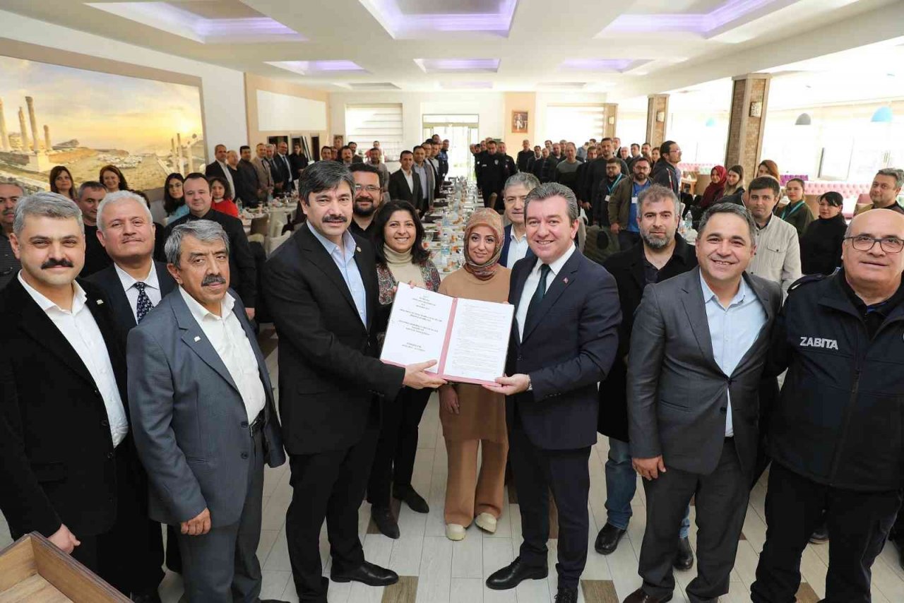 Bergama’da sözleşme sevinci