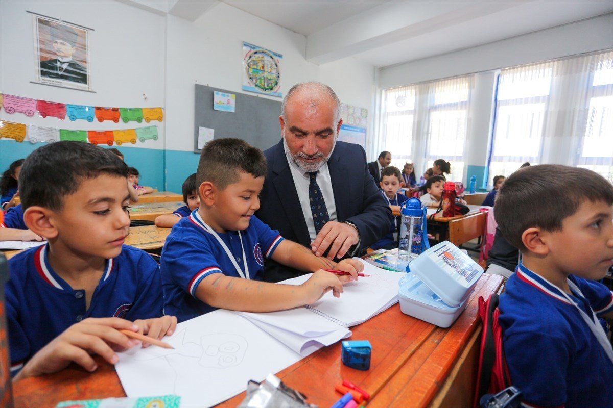 Canik’ten Türkiye geneli karne hediyesi