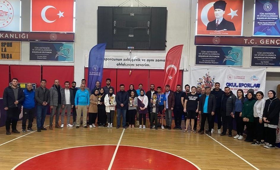 Masa tenisinde şampiyonlar belirlendi