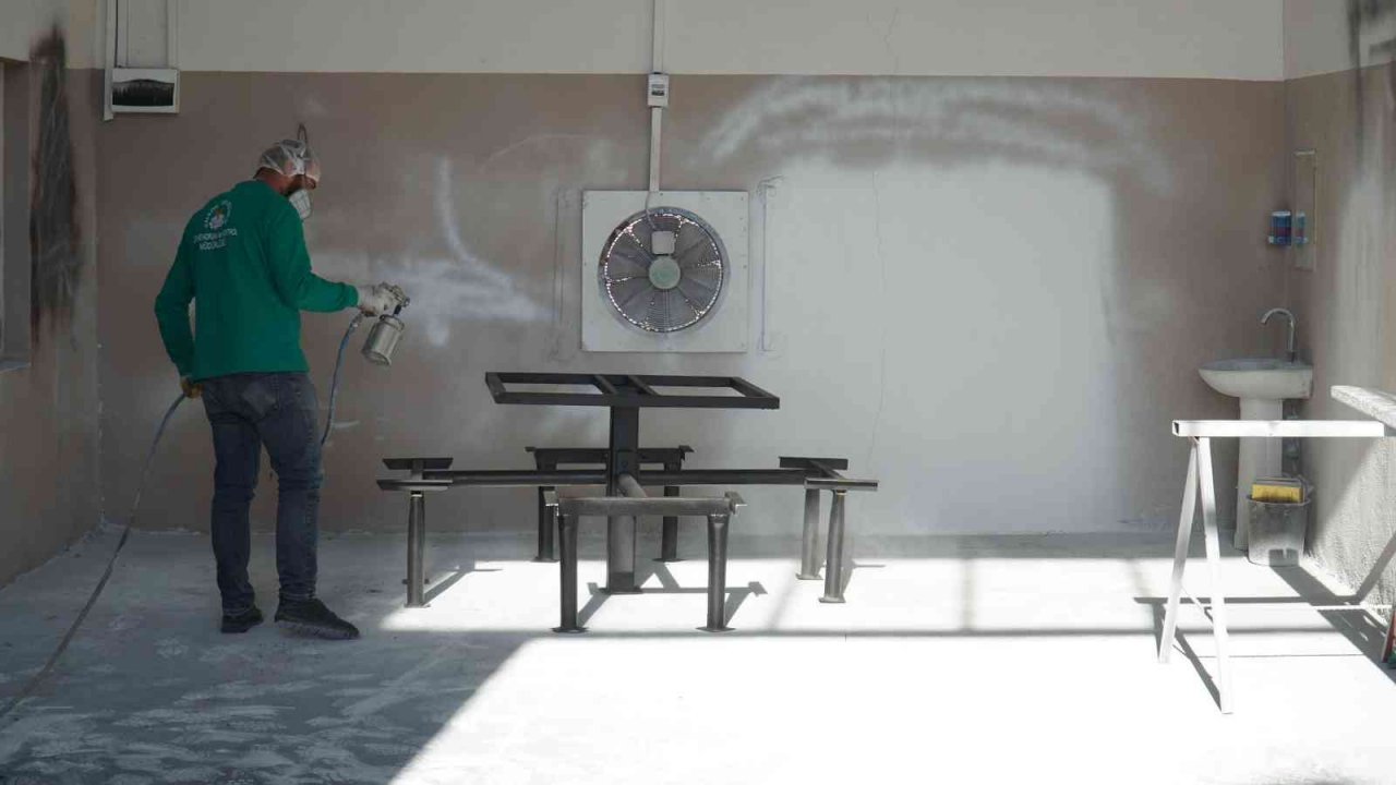 Haliliye’de atölyeler üretiyor, tasarruf ediliyor