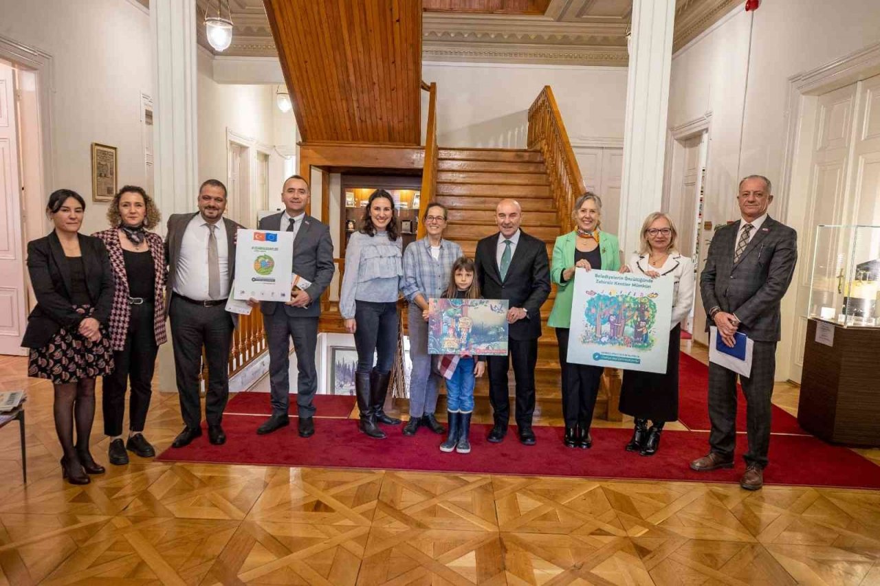 Başkan Soyer, zehirsiz kent İzmir için imza attı