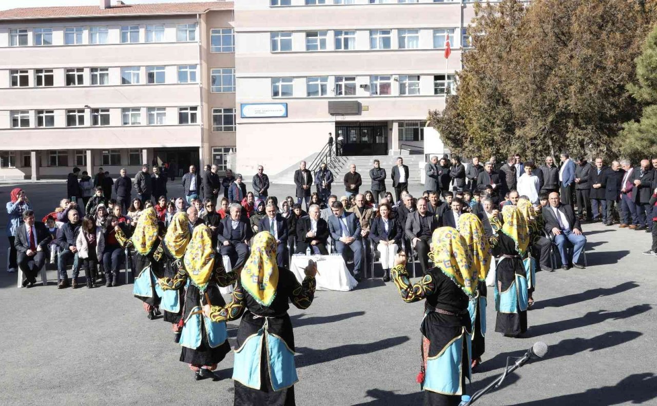 Başkan Büyükkılıç, 3,5 milyon TL’lik eğitim ve spor yatırımının açılışını yaptı