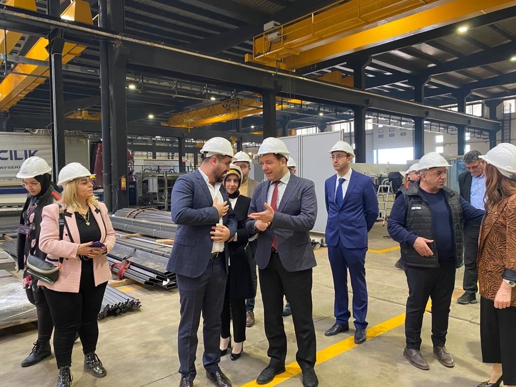 ’Sanayide Kadın Eli’ projesinde sertifikalar verildi