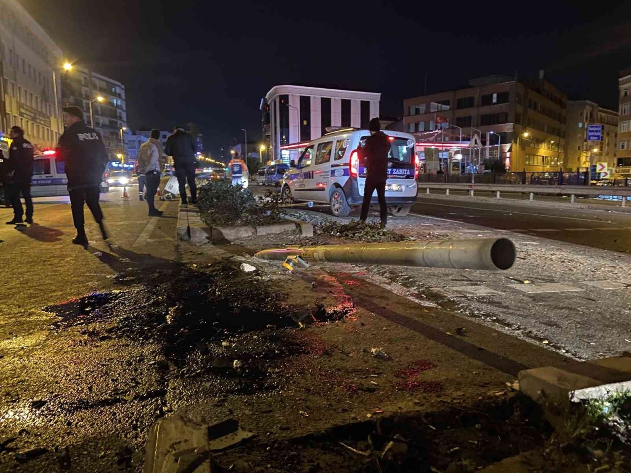 Doğan Araslı Bulvarında feci kaza: 1 ölü, 2 yaralı