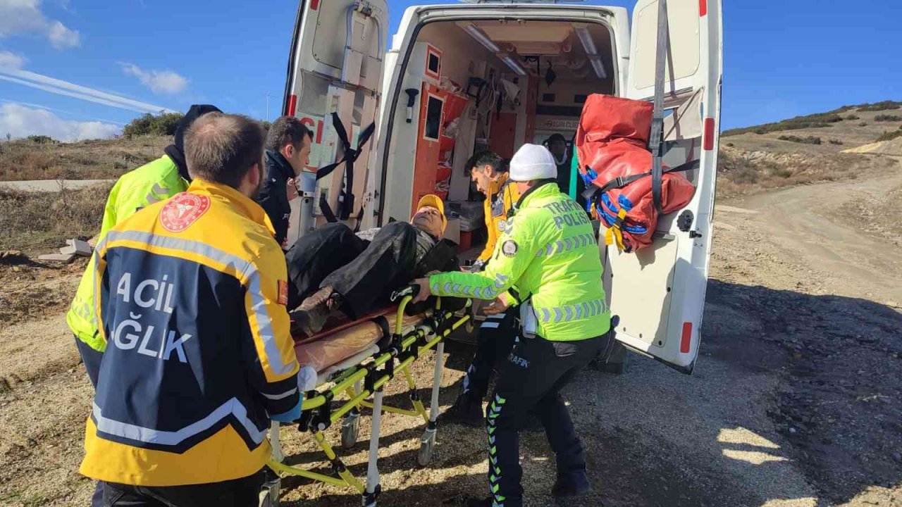 Kontrolden çıkan kasalı motosiklet devrildi: 4 yaralı
