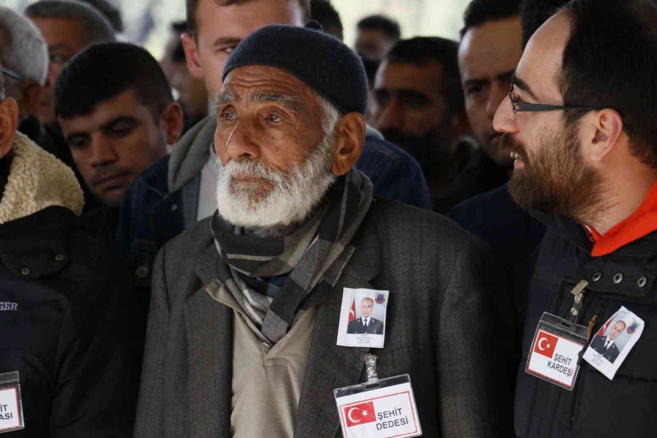 Otobüs kazasında şehit olan Yasin Eroğlu, son yolculuğuna uğurlandı