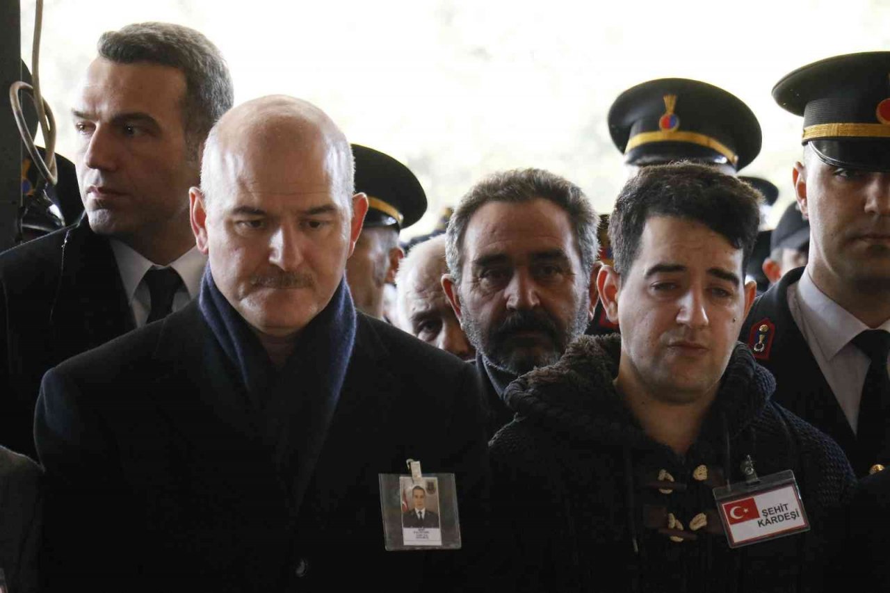 Otobüs kazasında şehit olan Eren Öztürk, Adana’da son yolculuğuna uğurlandı