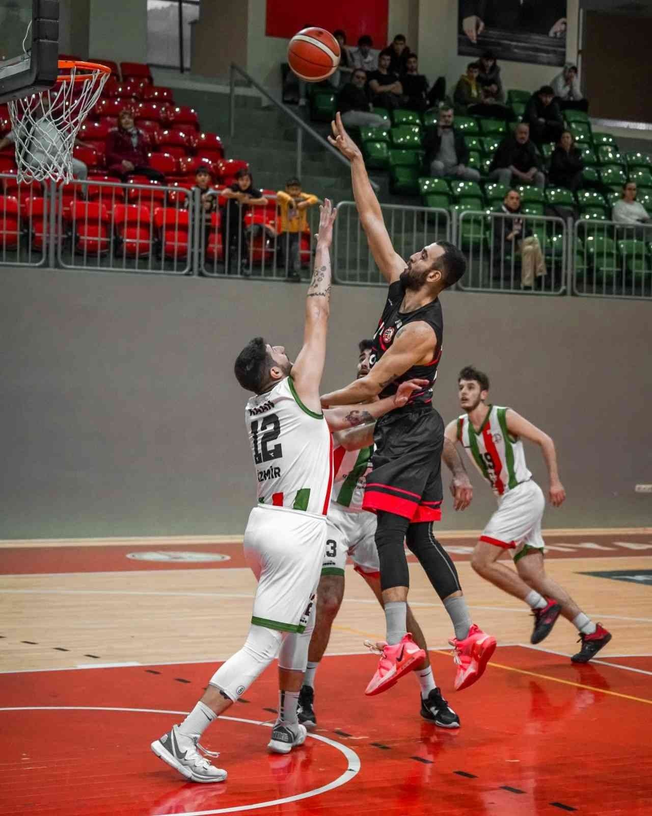 İlkler Şehri Uşak Basketbol Takımı ikinci yarıya avantajlı başlamak istiyor