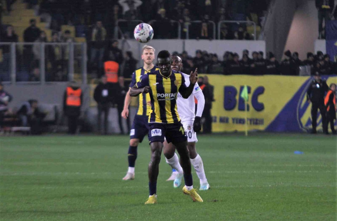 Ziraat Türkiye Kupası: MKE Ankaragücü: 1 - Beşiktaş: 0 (İlk yarı)