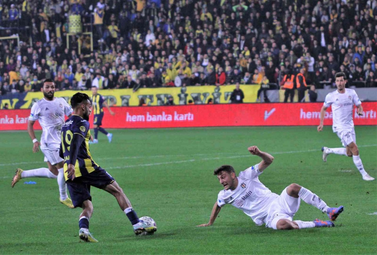 Ziraat Türkiye Kupası: MKE Ankaragücü: 1 - Beşiktaş: 0 (İlk yarı)