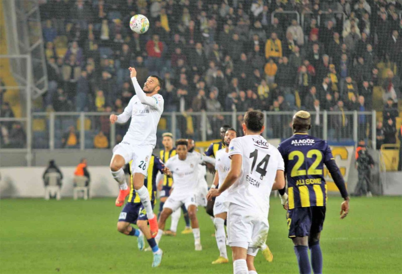 Ziraat Türkiye Kupası: MKE Ankaragücü: 1 - Beşiktaş: 0 (İlk yarı)