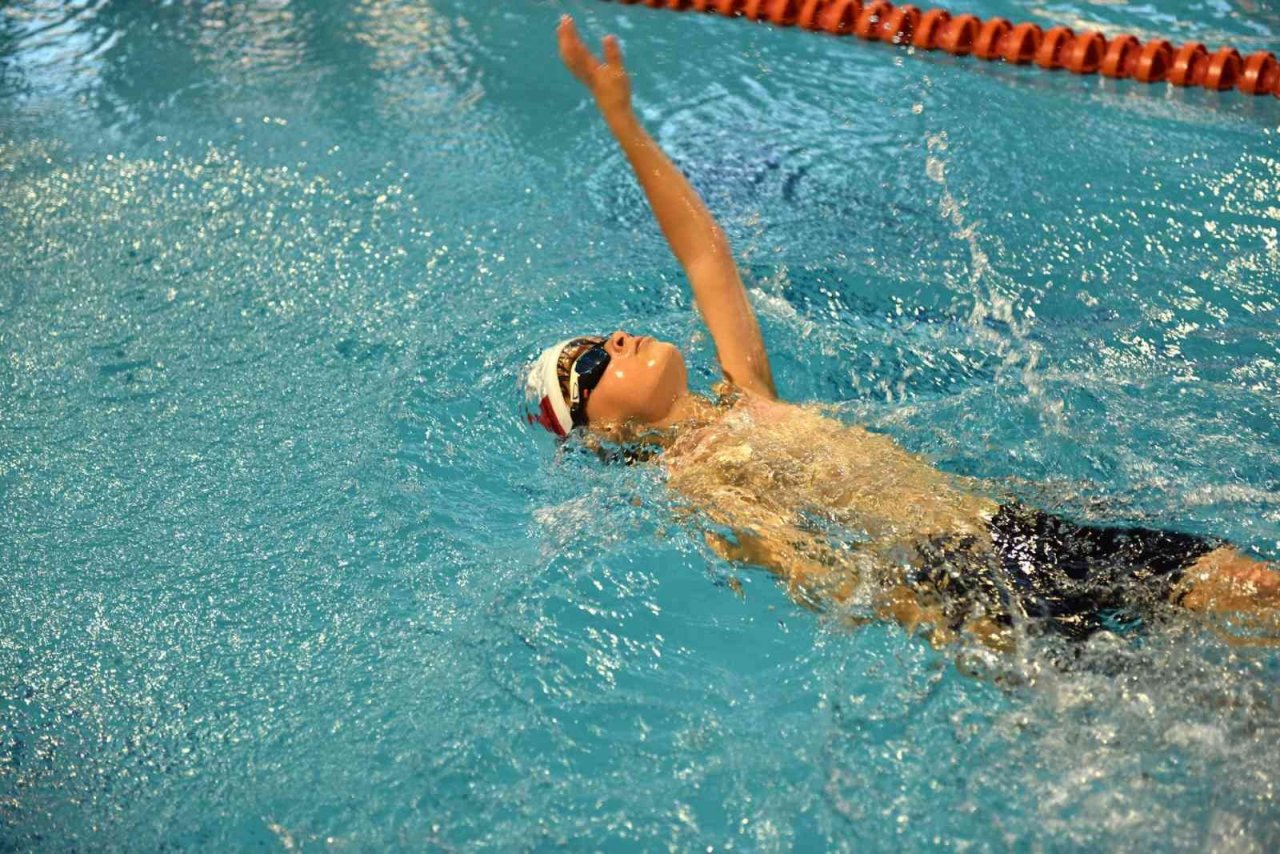 Geleceğin yüzücüleri Aliağa’da yarışacak