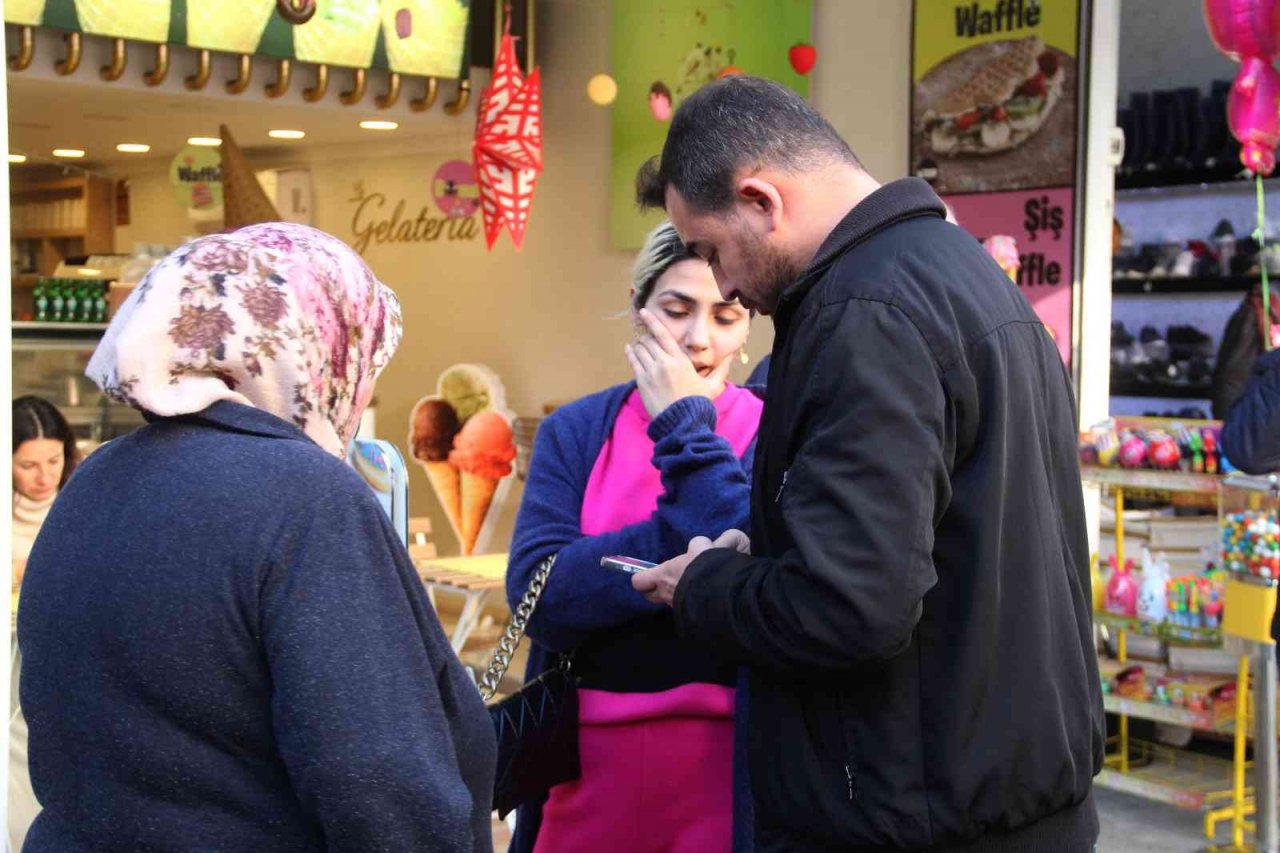 Kayınvalide ve gelinin kuyumcudaki dalgınlığı 40 bin liraya mal oldu