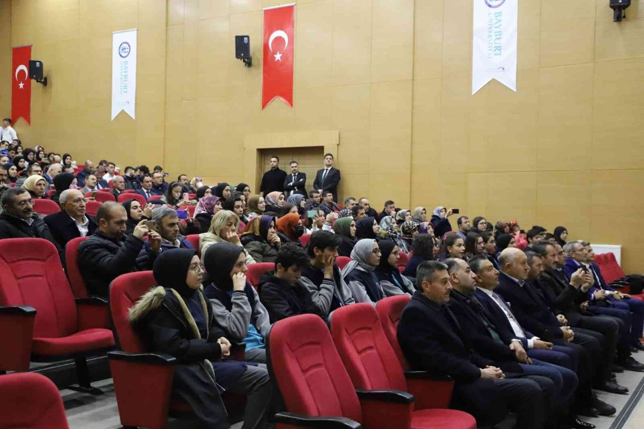 Bayburt’ta “Şarkılar Bizi Söyler Biz de Şarkı Söyleriz” Türk sanat müziği konseri