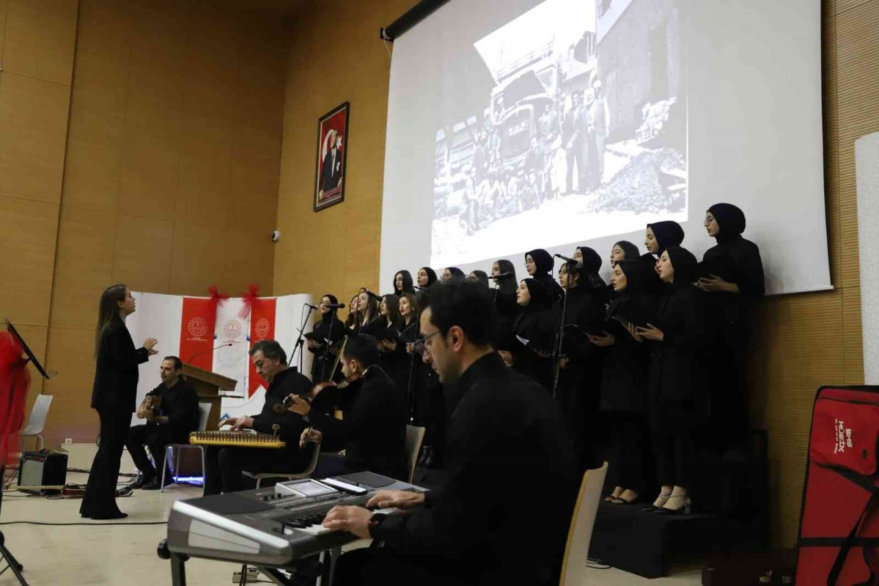 Bayburt’ta “Şarkılar Bizi Söyler Biz de Şarkı Söyleriz” Türk sanat müziği konseri