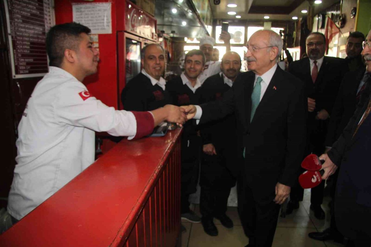 Kılıçdaroğlu: “Suriyelileri ülkelerine göndereceğiz, hafta sonu tatil amaçlı Türkiye’ye gelebilirler”