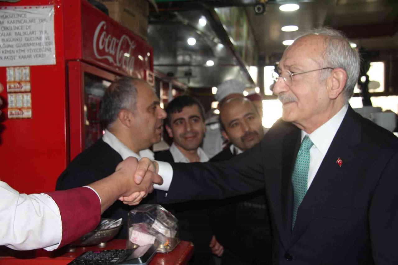 Kılıçdaroğlu: “Suriyelileri ülkelerine göndereceğiz, hafta sonu tatil amaçlı Türkiye’ye gelebilirler”