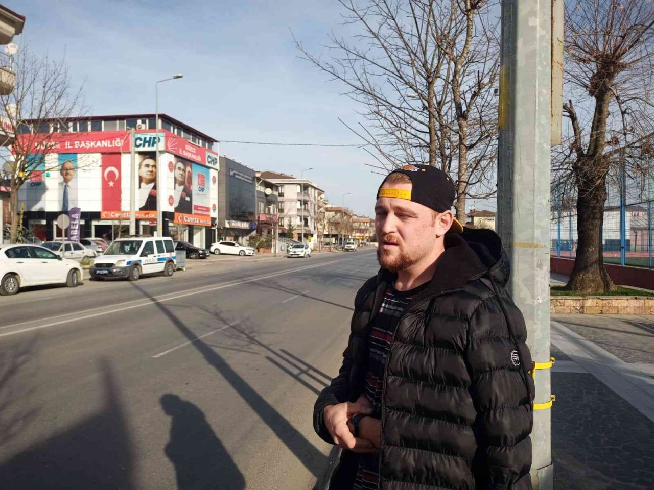 Direksiyon dersine yetişmeye çalışırken kazaya karıştı