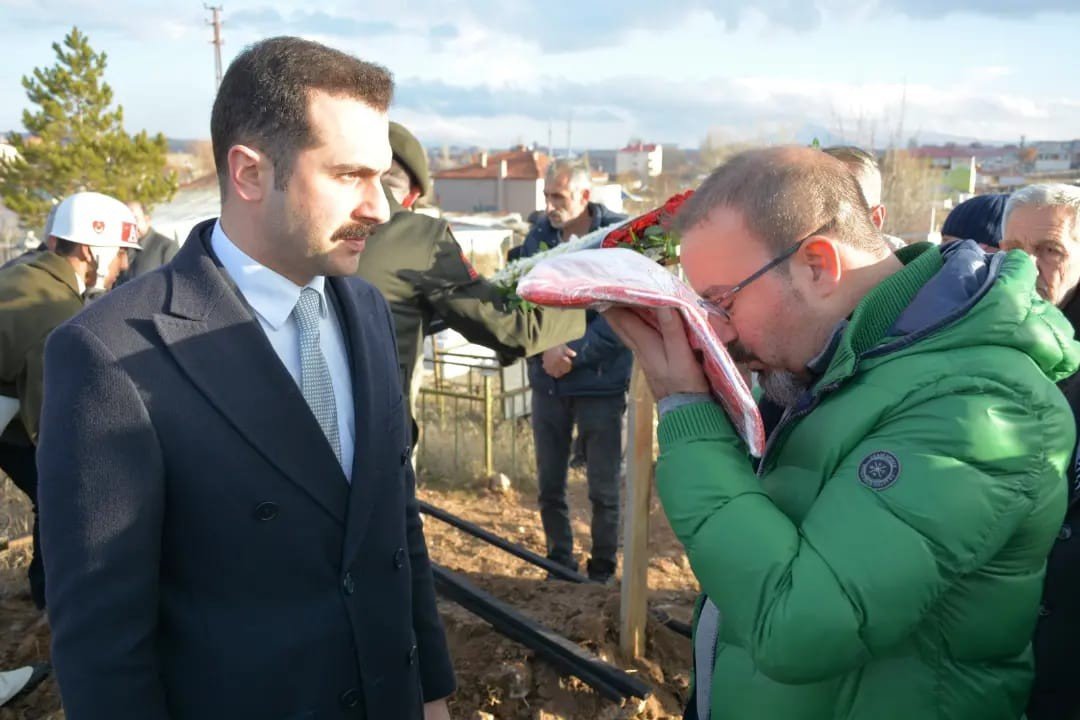 Kıbrıs gazisi toprağa verildi