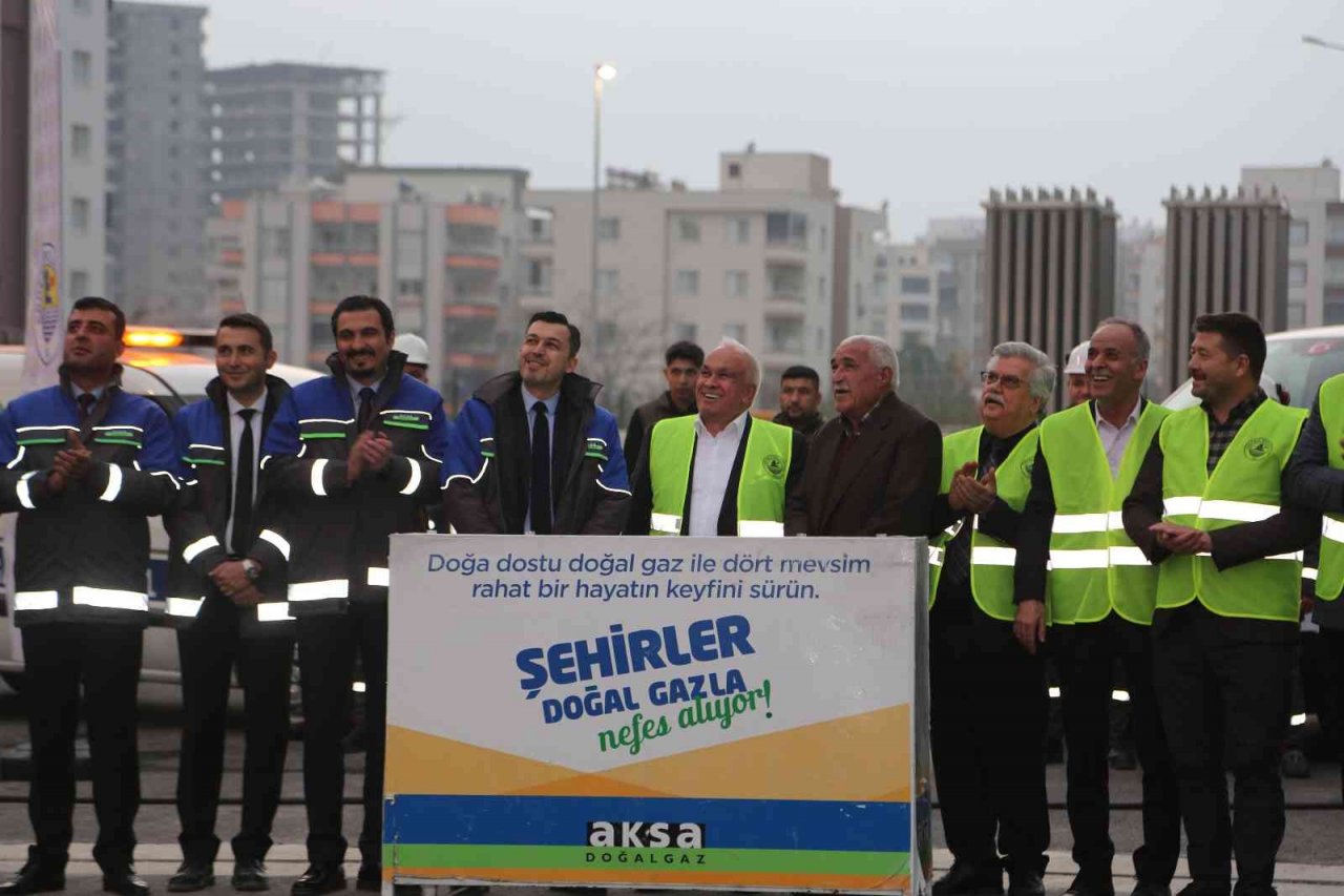 Tarım ve turizm merkezi Erdemli doğalgaza kavuştu