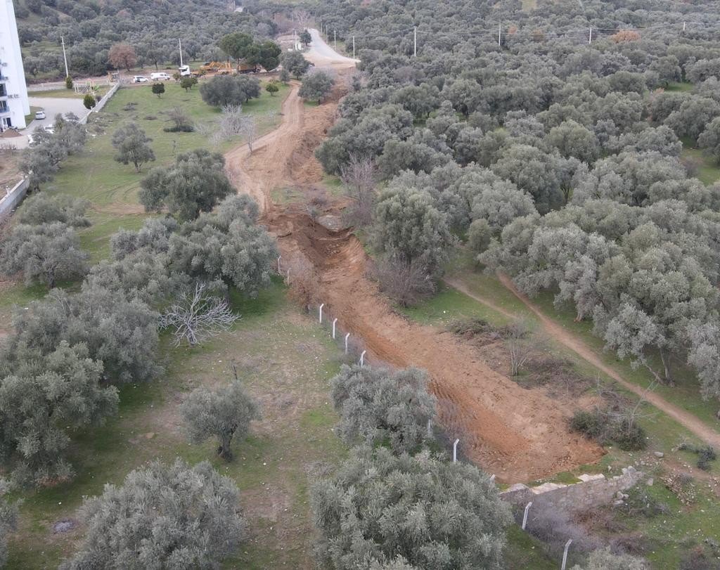 Nazilli Belediyesi Pınarbaşı Mahallesi’nde çalışmalarını sürdürüyor