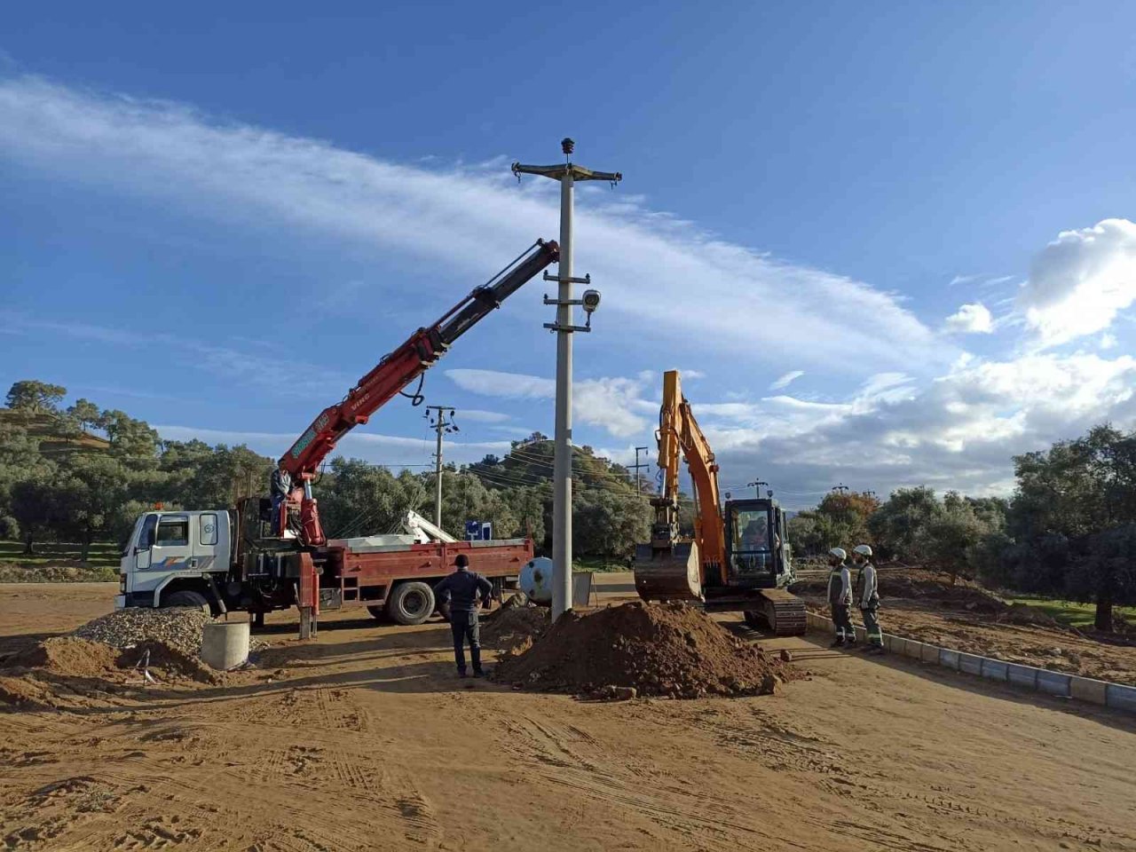Nazilli Belediyesi Pınarbaşı Mahallesi’nde çalışmalarını sürdürüyor
