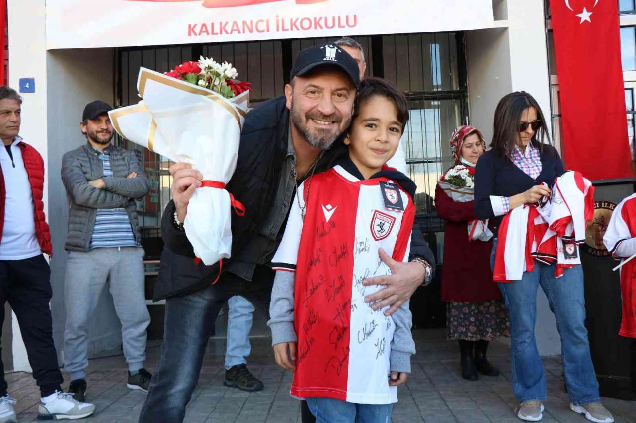 Samsunspor efsaneleri minik taraftarlarla buluştu