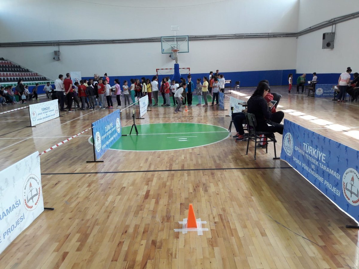 Yetenek taraması için spor malzemeleri dağıtılacak