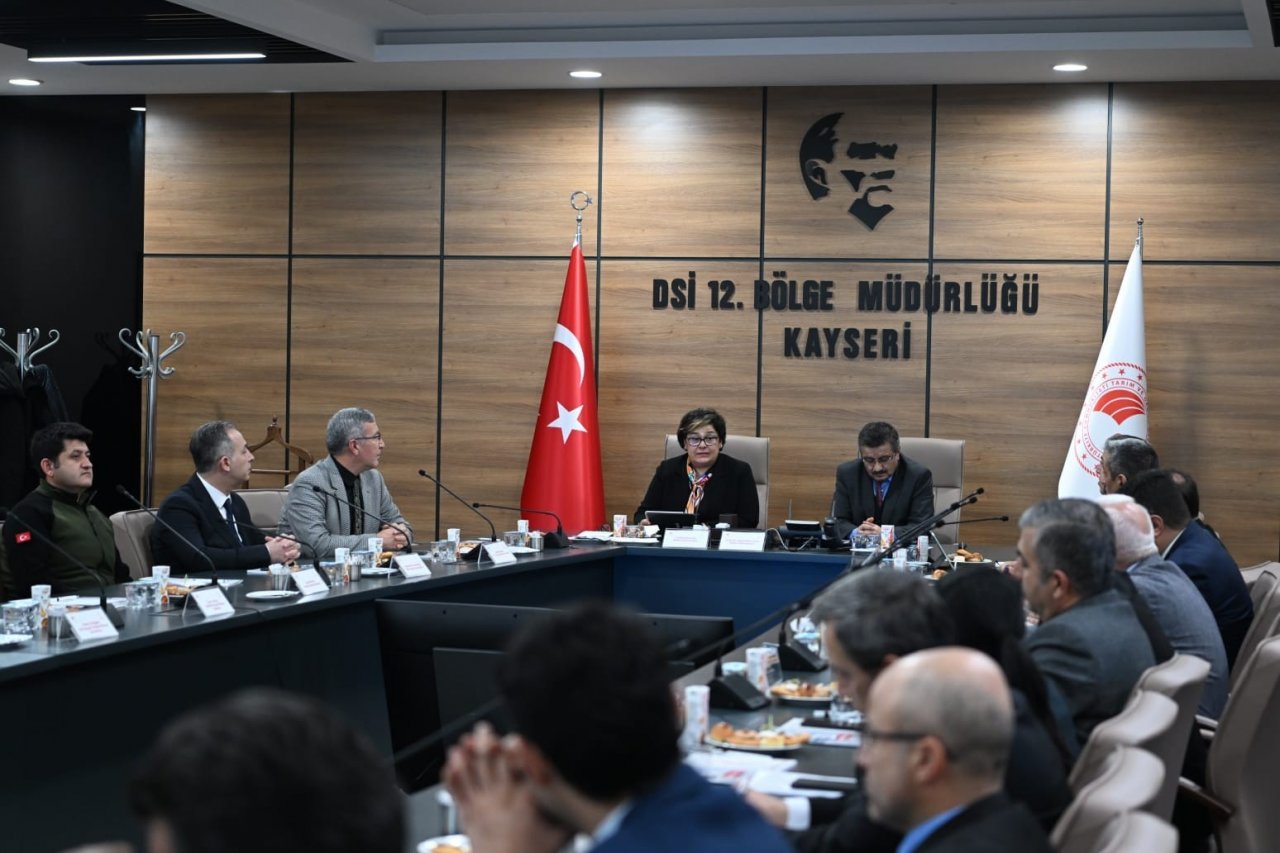 “Türkiye Yüzyılında Tarım ve Orman Vizyonu” Toplantısı Kayseri’de yapıldı