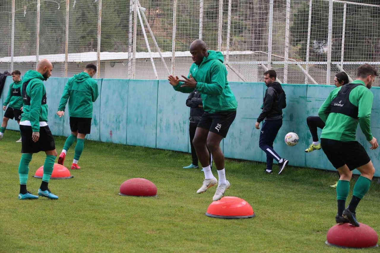 İsmet Taşdemir: "Parolamız; kazanamadıysak da yenilmeyelim"