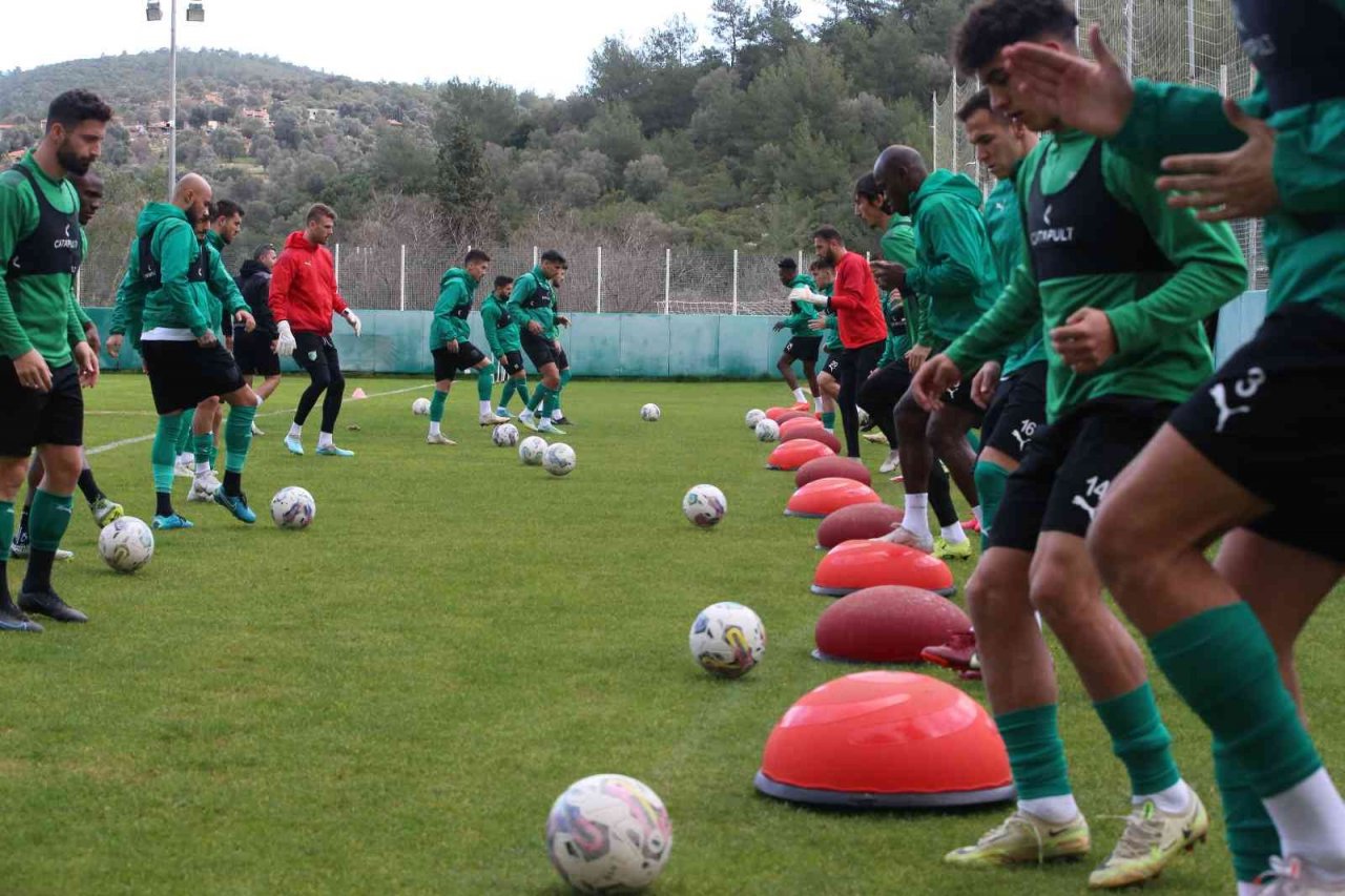 İsmet Taşdemir: "Parolamız; kazanamadıysak da yenilmeyelim"
