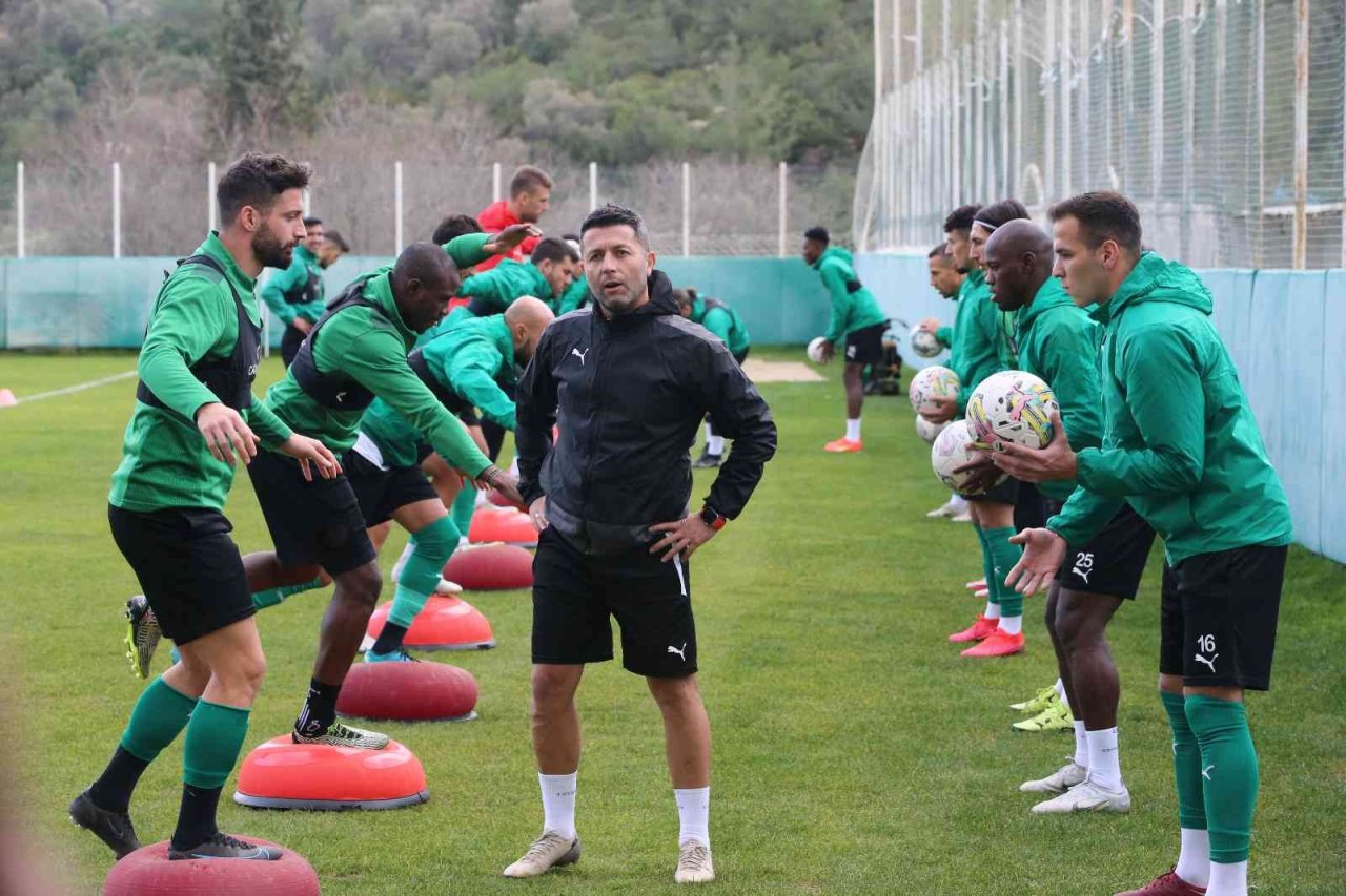 İsmet Taşdemir: "Parolamız; kazanamadıysak da yenilmeyelim"