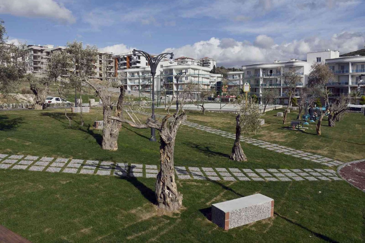 Kuşadası 4 bin 200 metrekare daha yeşil alana kavuşuyor