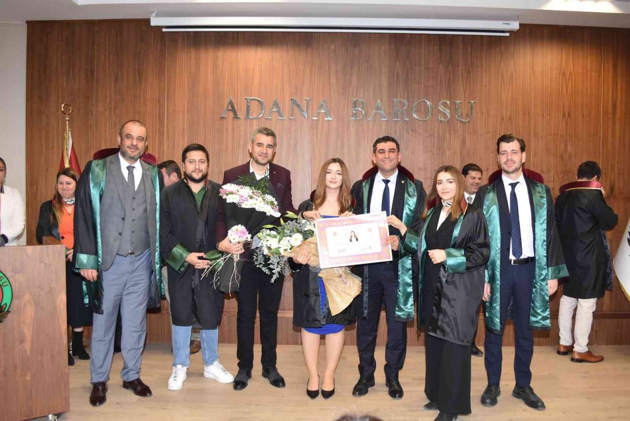 Adana’da 12 avukata törenle ruhsatnameleri verildi