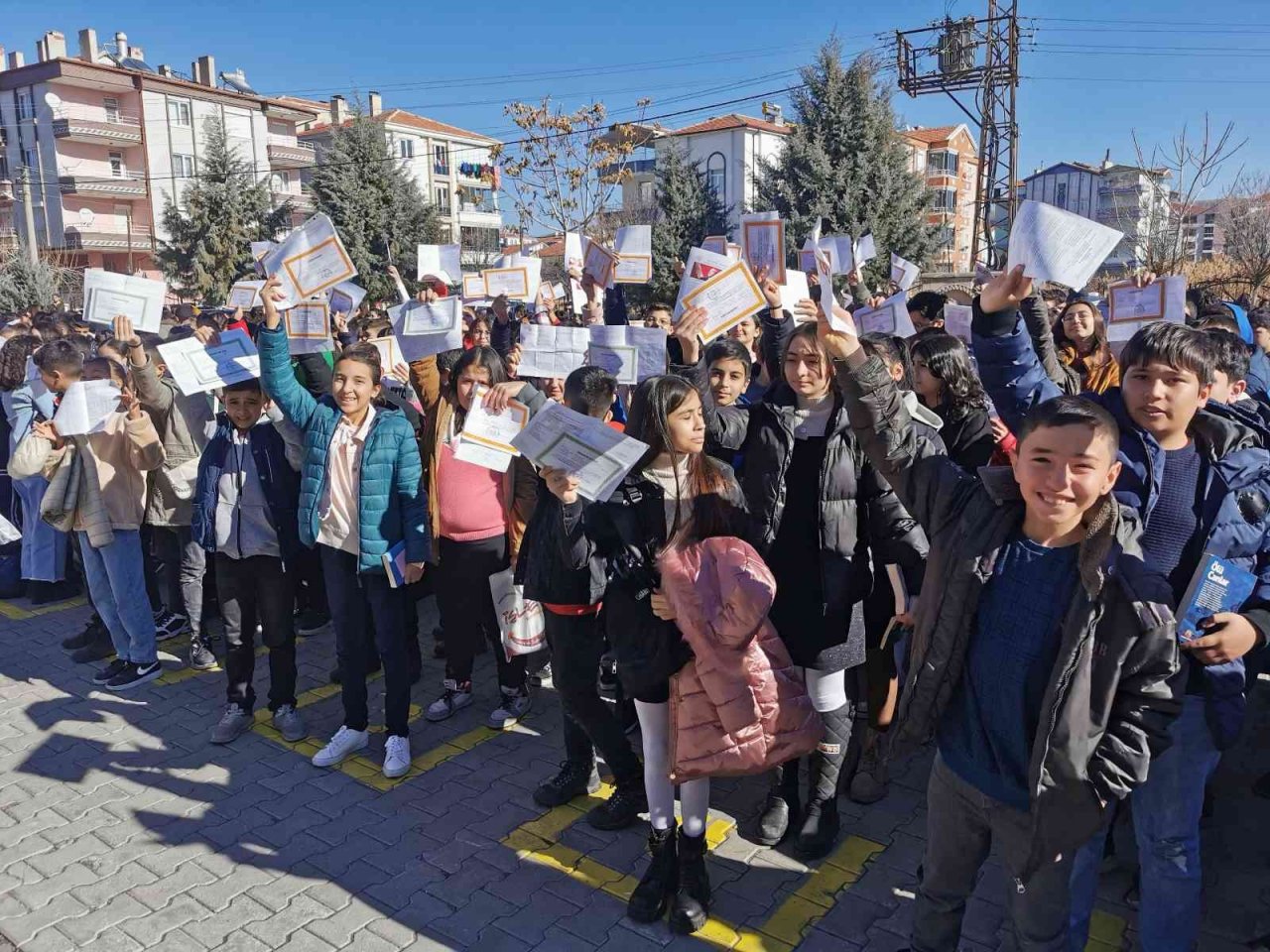 Aksaray’da 91 bin 745 öğrenci yarıyıl karnesini aldı