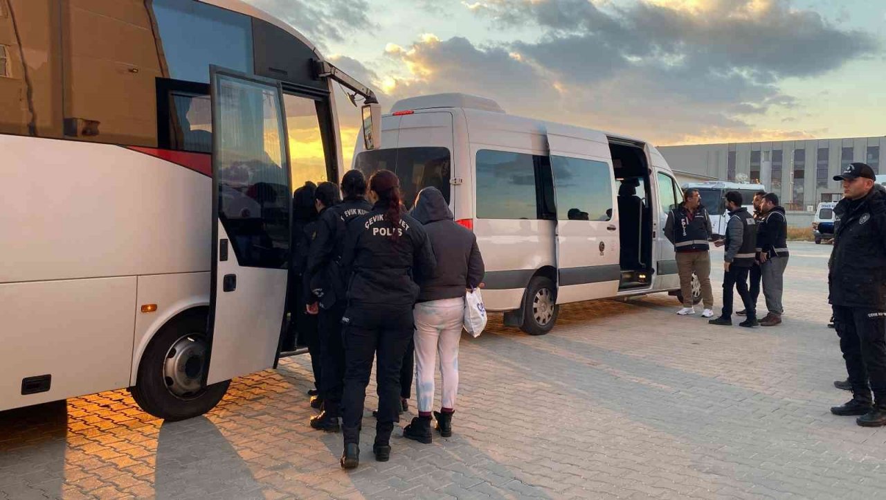 15 bin liraya ’joker’li rapor oyununu polis bozdu: 15 kişi adliyeye sevk edildi