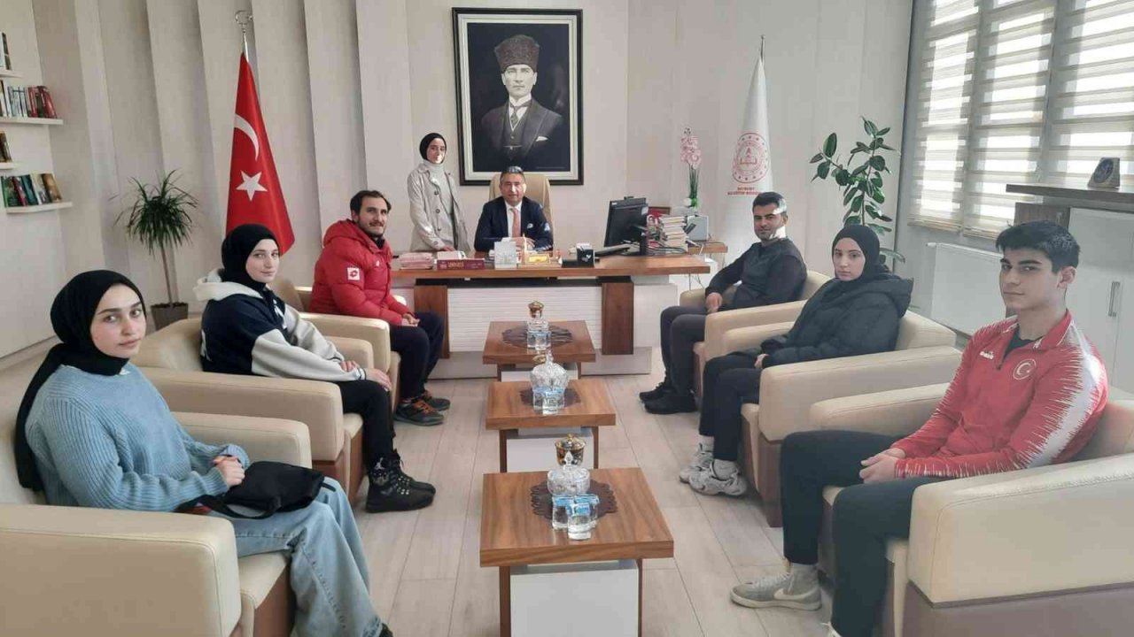 Sporda dereceye giren öğrencilere tebrik