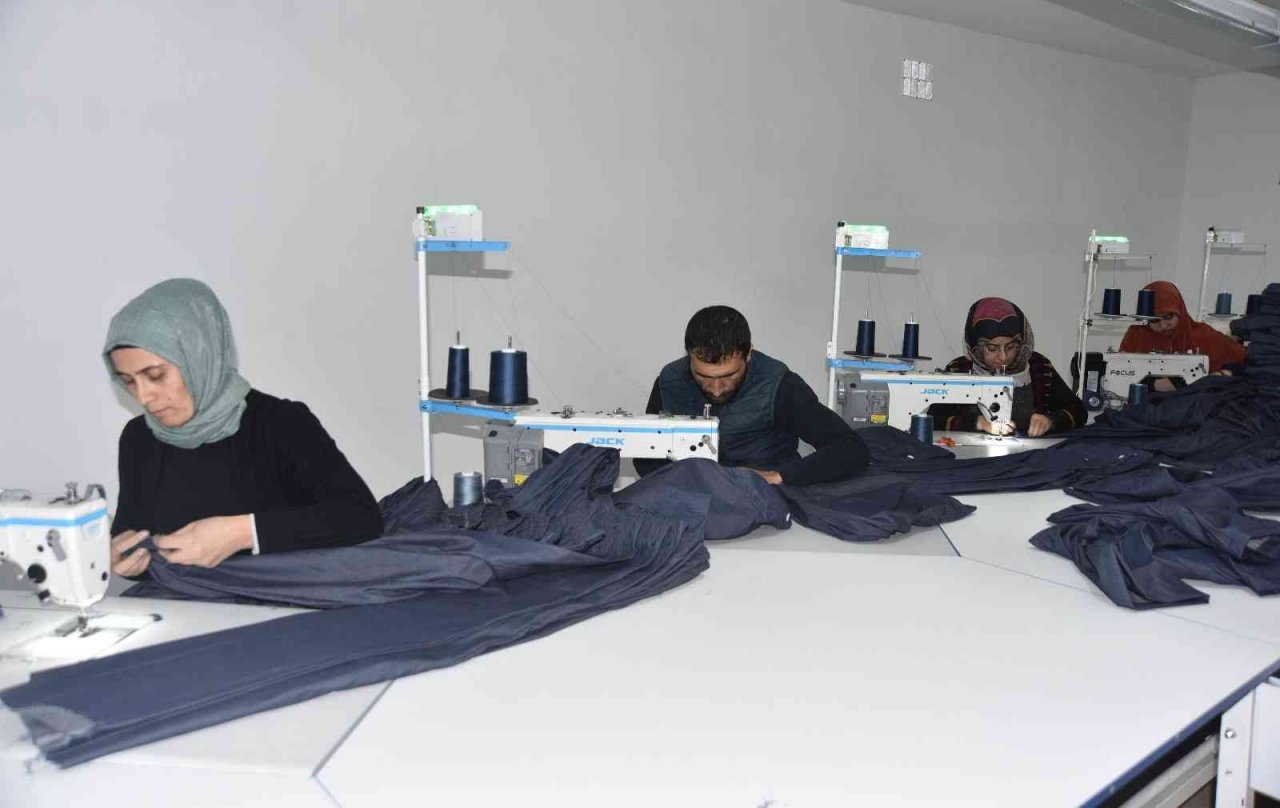 Ahlat’taki tekstil atölyeleri kadın istihdamına büyük katkı sağlıyor