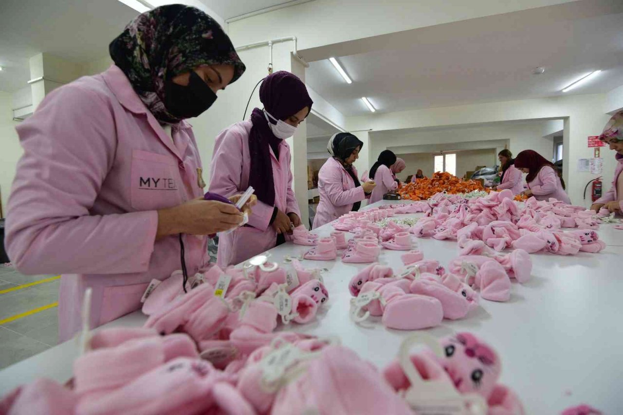 Ahlat’taki tekstil atölyeleri kadın istihdamına büyük katkı sağlıyor