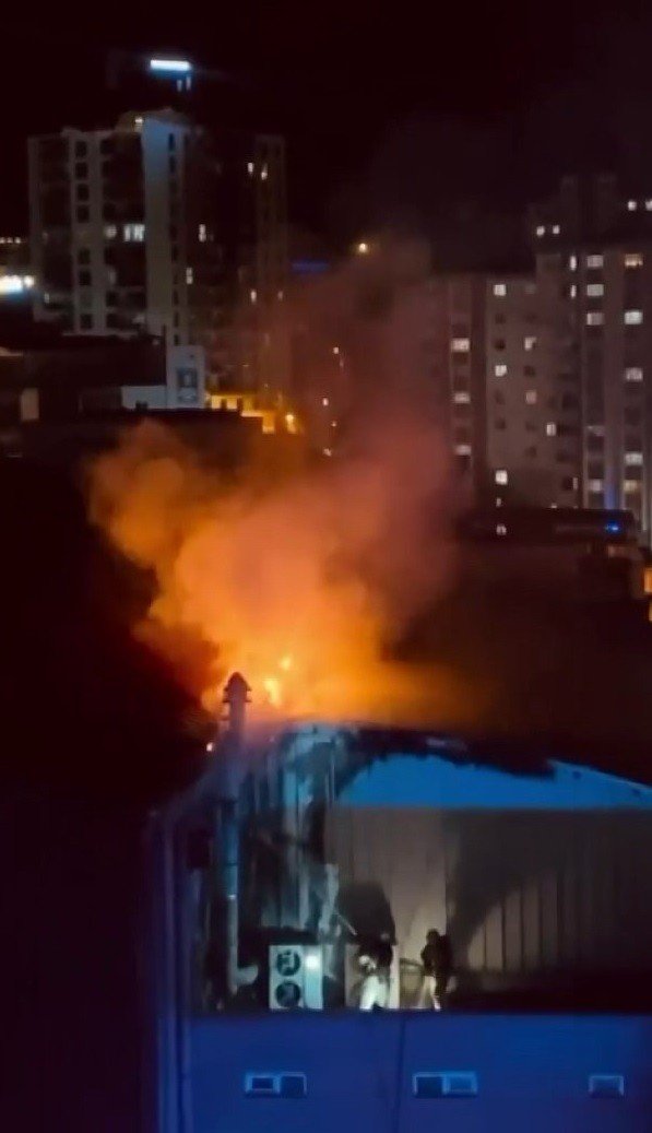 Alışveriş Merkezi’nde yangın