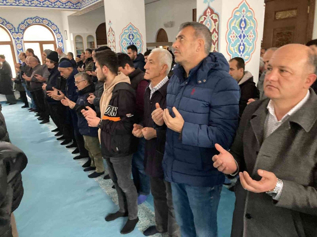 Lapseki’de camilerde yağmur duası yapıldı